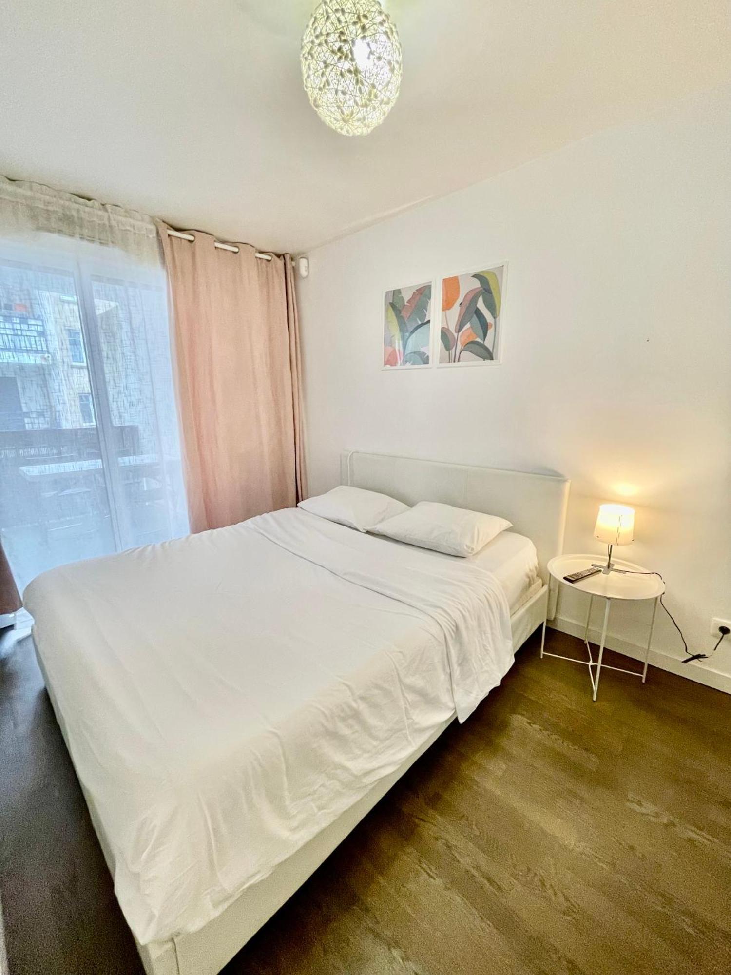סן-קואן Sweet Escape Paris Centre - 3 Bds- Terrasse - Stade De France - Montmartre מראה חיצוני תמונה