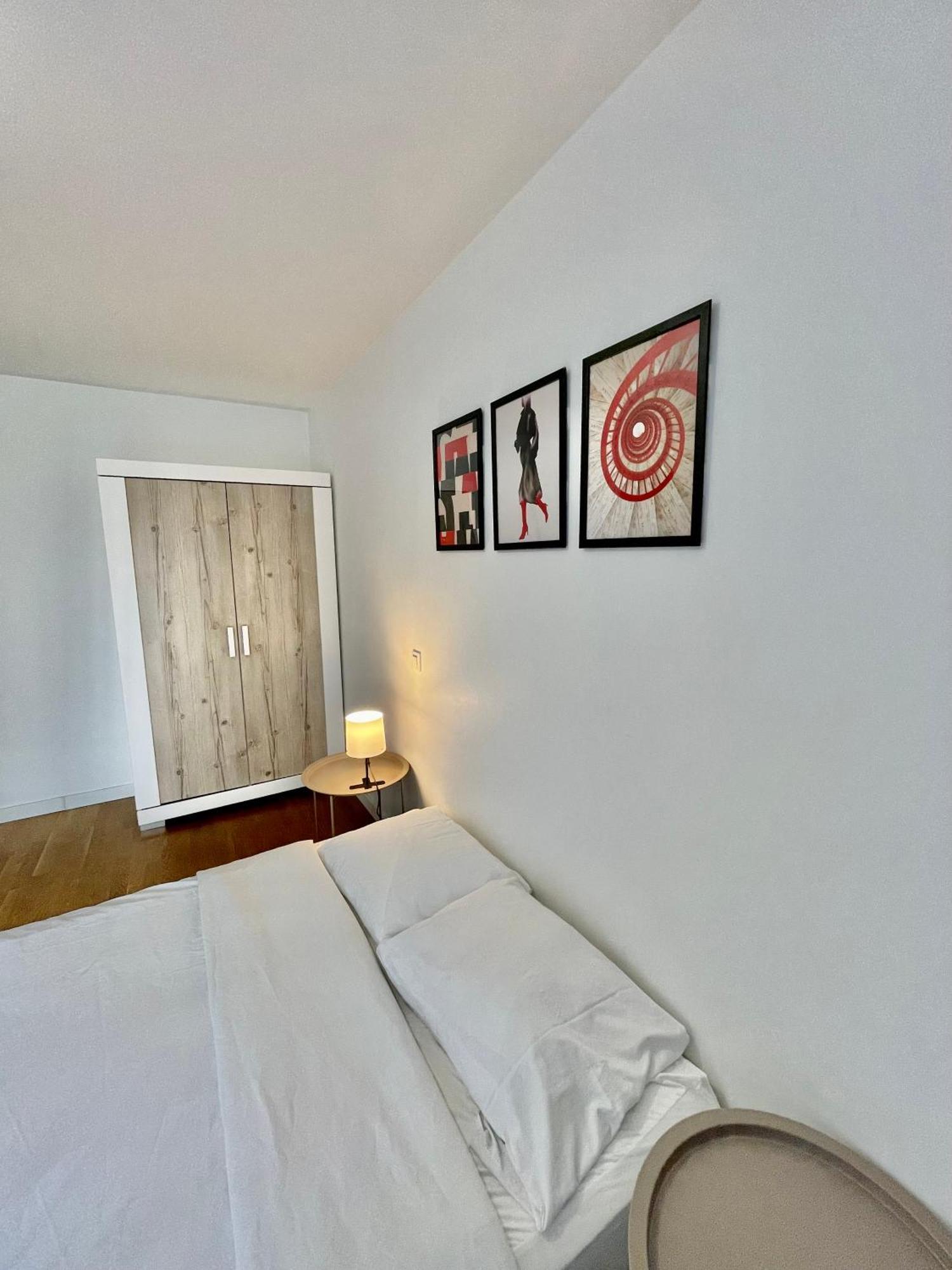 סן-קואן Sweet Escape Paris Centre - 3 Bds- Terrasse - Stade De France - Montmartre מראה חיצוני תמונה