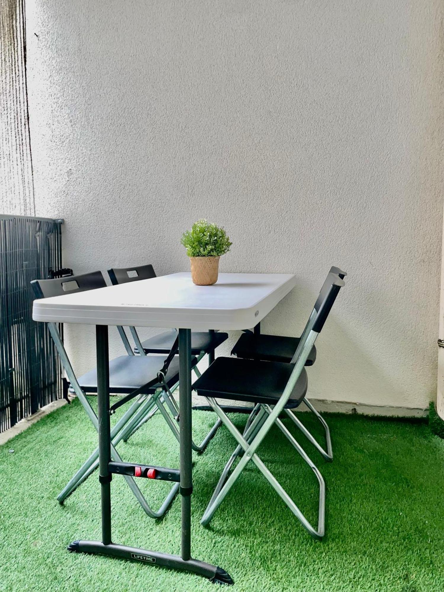 סן-קואן Sweet Escape Paris Centre - 3 Bds- Terrasse - Stade De France - Montmartre מראה חיצוני תמונה